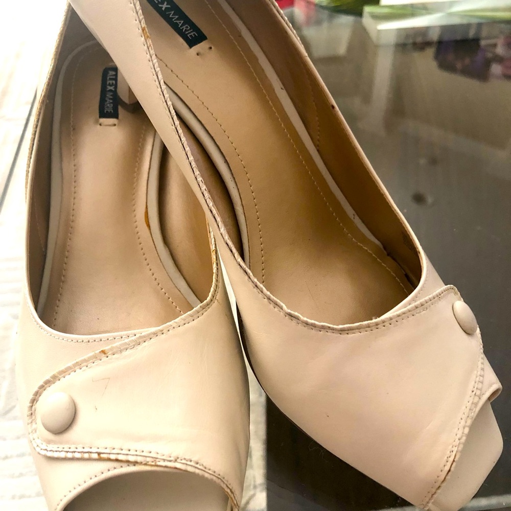 Shoes, size 10